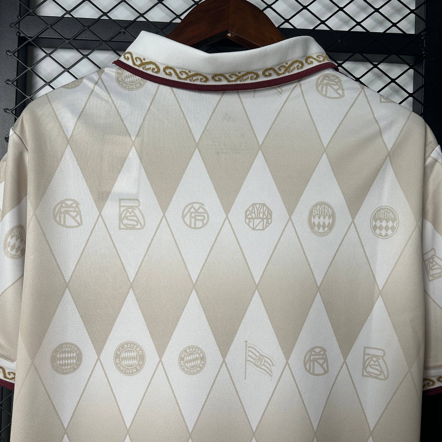 Bayern Múnich 2 Equipacion 25/26 Versión Hincha